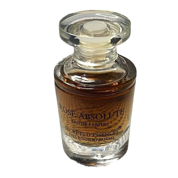 Yves Rocher Rose Absolute Eau De Parfum Secrets D’Essences Mini Splash .16 fl oz - Picture 1 of 3